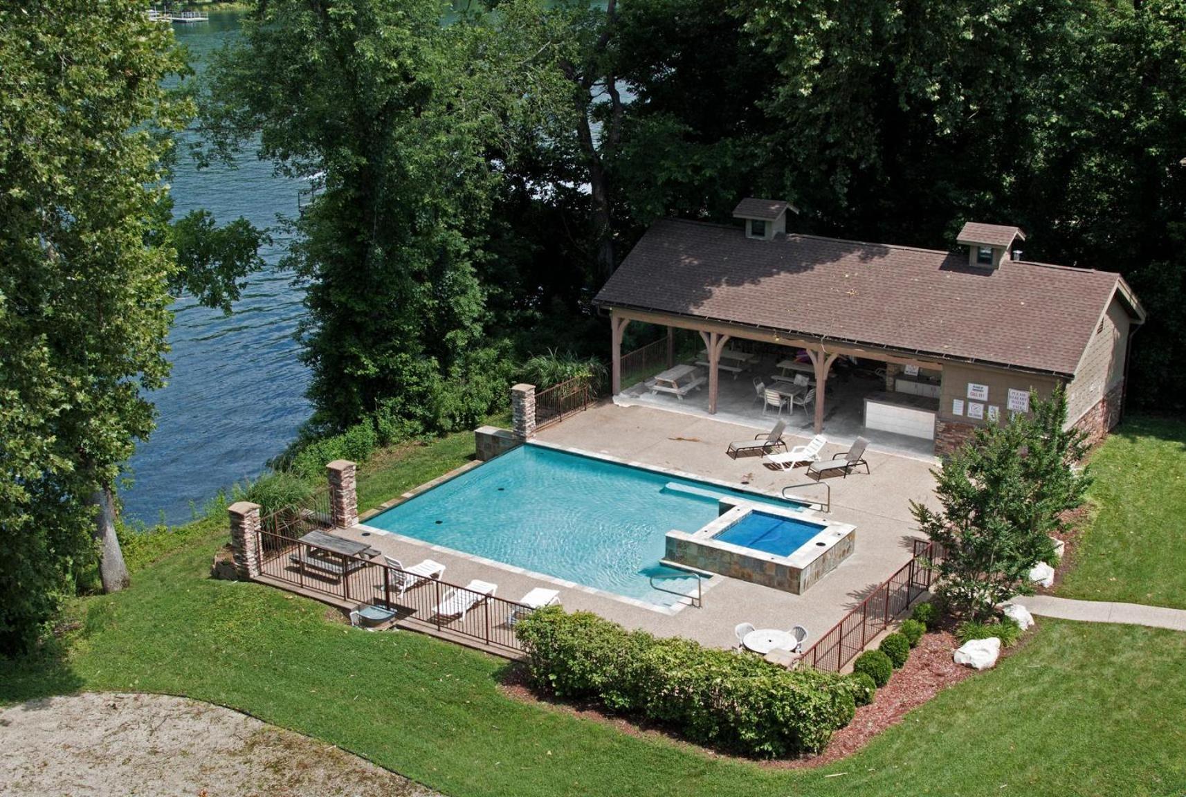 Briarwood Bay Villa Бренсън Екстериор снимка