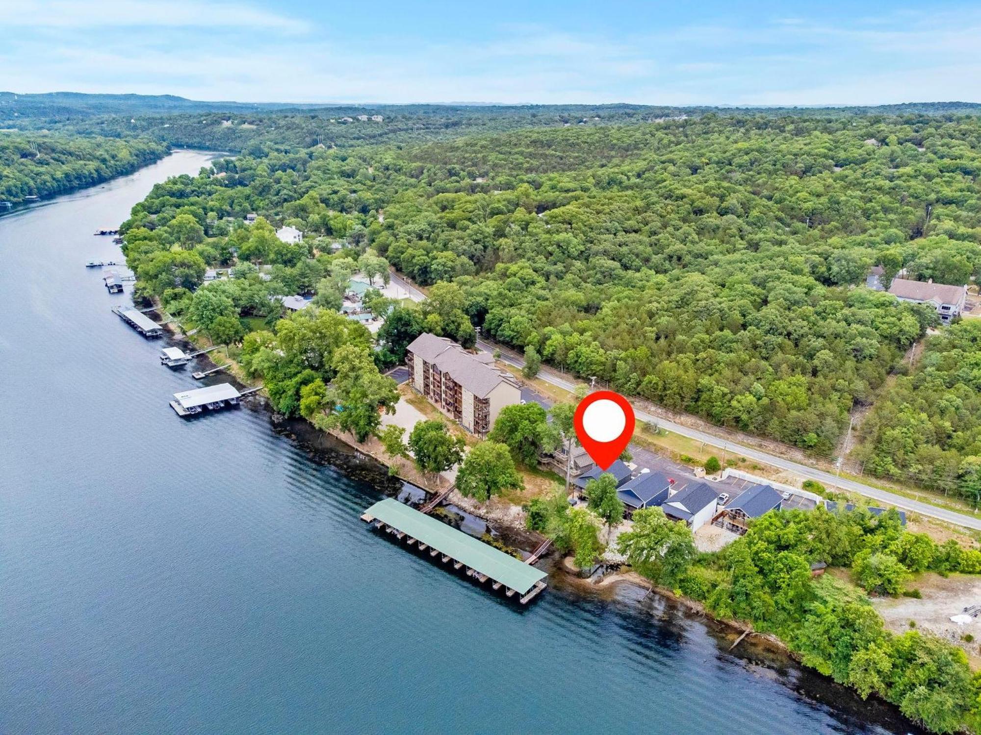 Briarwood Bay Villa Бренсън Екстериор снимка