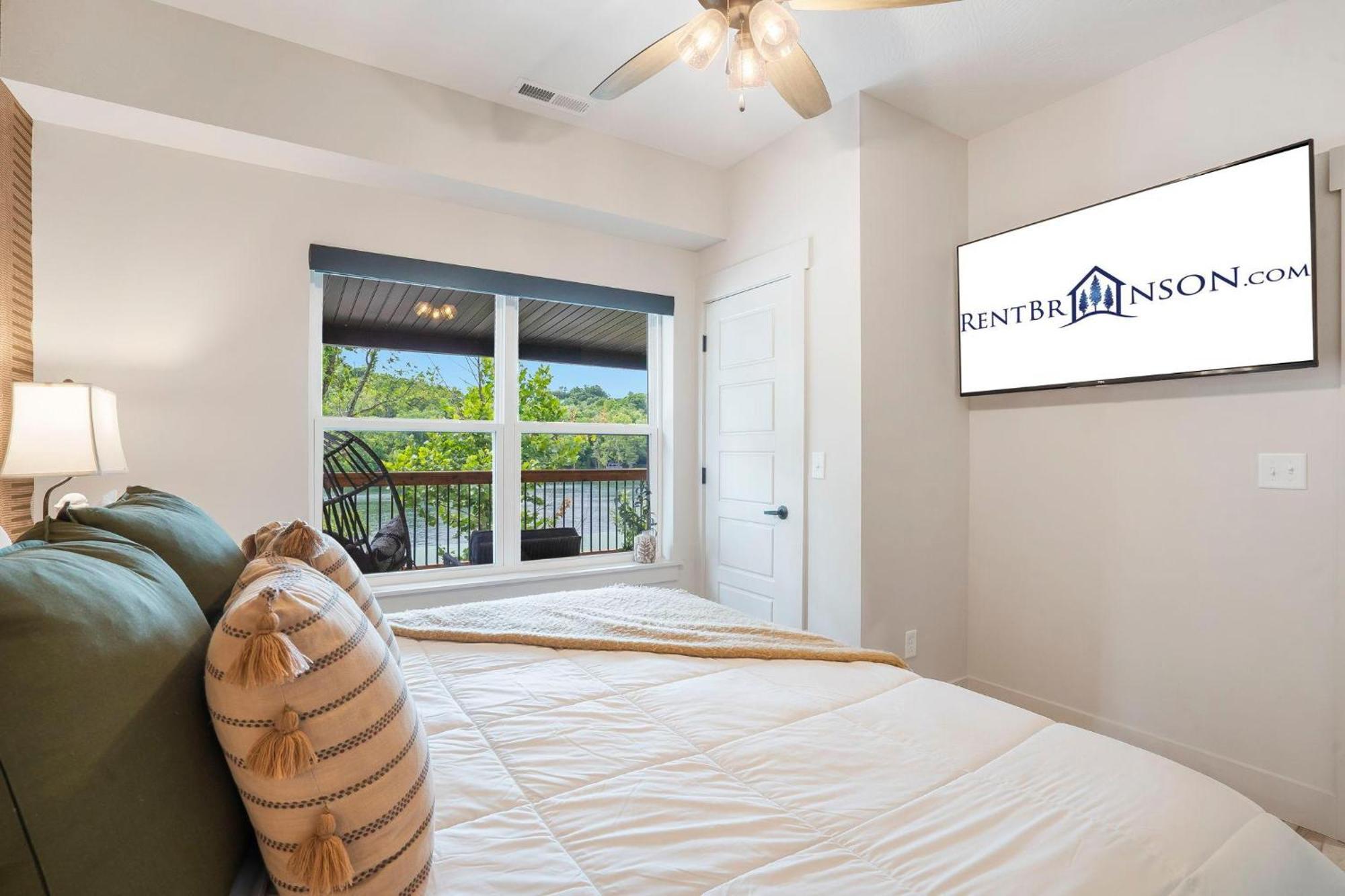 Briarwood Bay Villa Бренсън Екстериор снимка